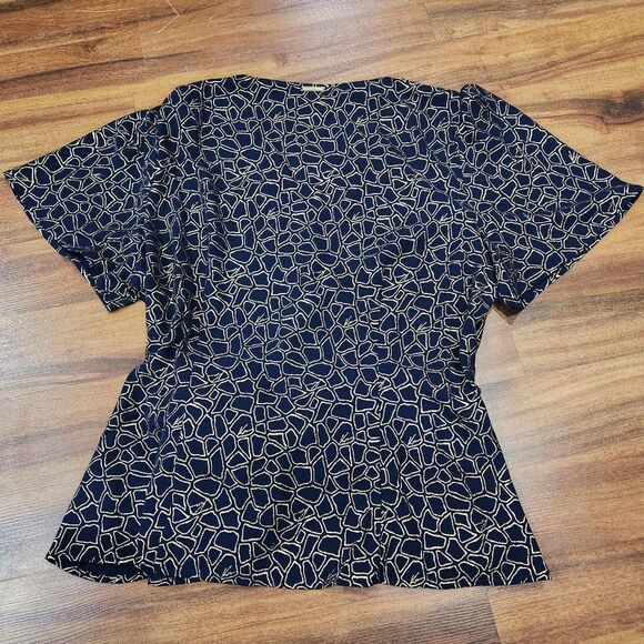 🔸️NWT Michael Kors Blue & Gold Wraparound Top XLarge - Picture 2 of 11